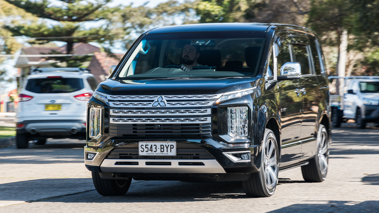 Mitsubishi Delica 2021 driving front close