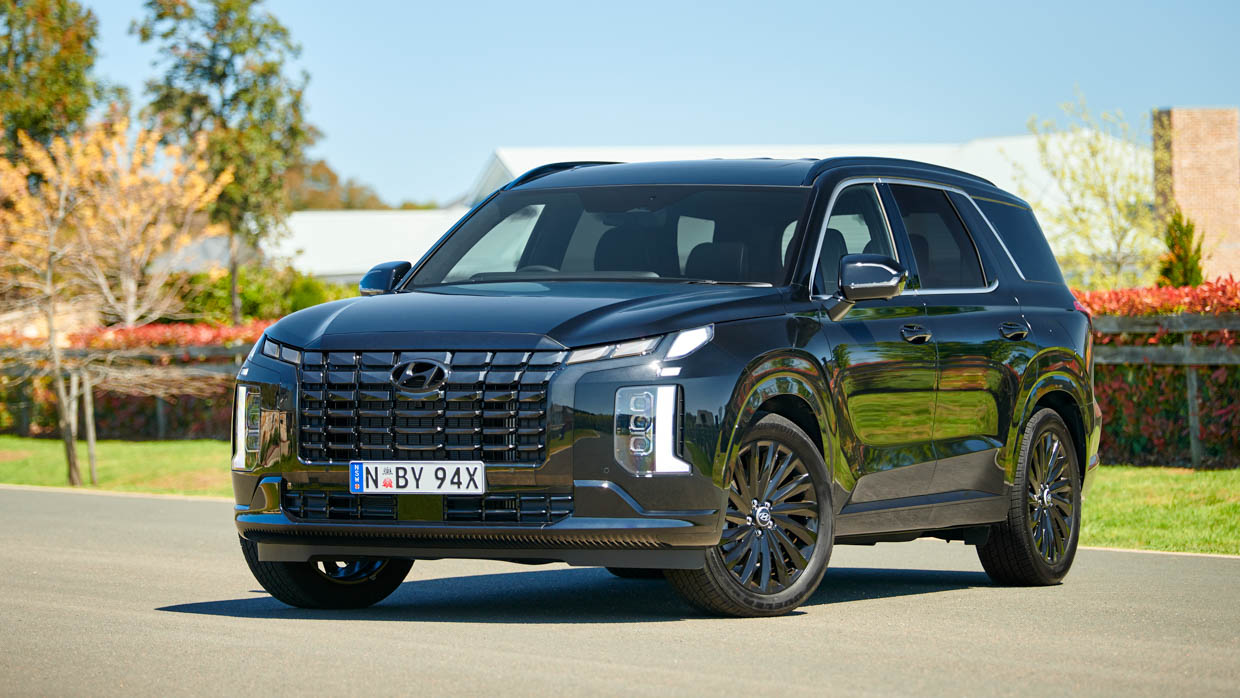 2024 Hyundai Palisade Calligraphy Sad Ink entrance 3/4 2