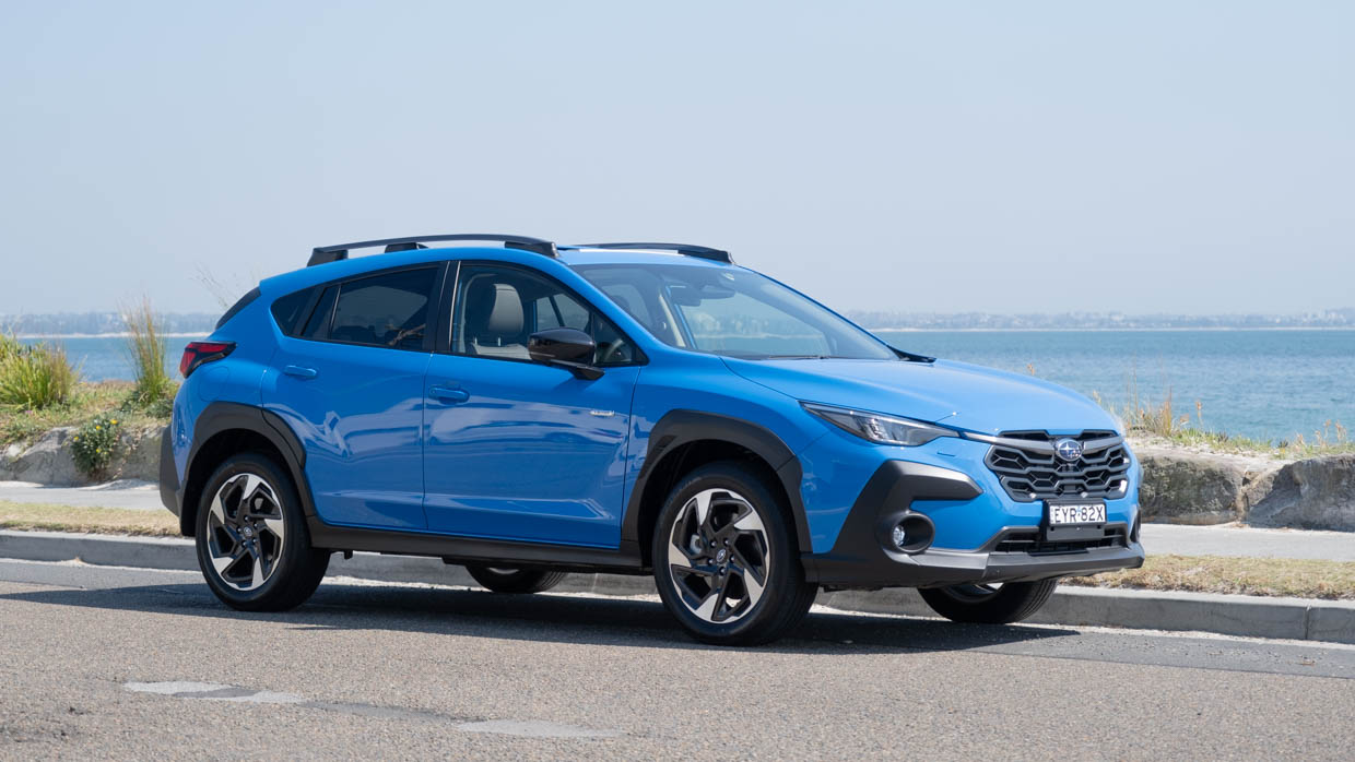 2023 Subaru Crosstrek Hybrid S blue front 3/4 3