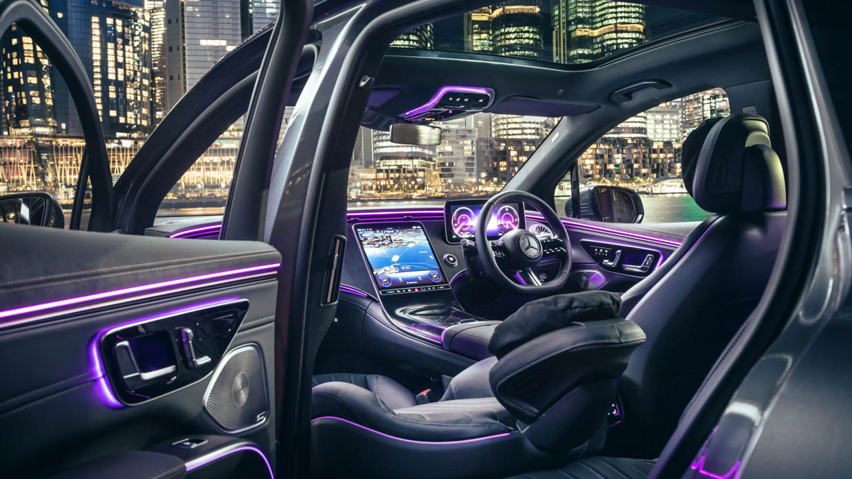 Mercedes-Benz EQS 450 SUV 2023 interior