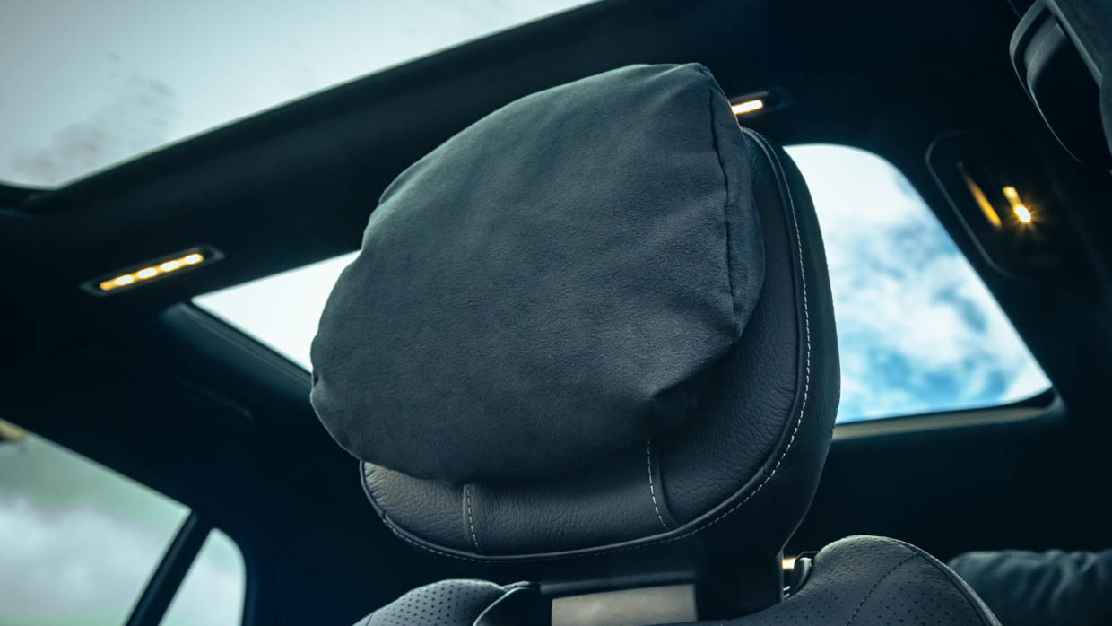 Mercedes-Benz EQS 450 SUV 2023 head rest