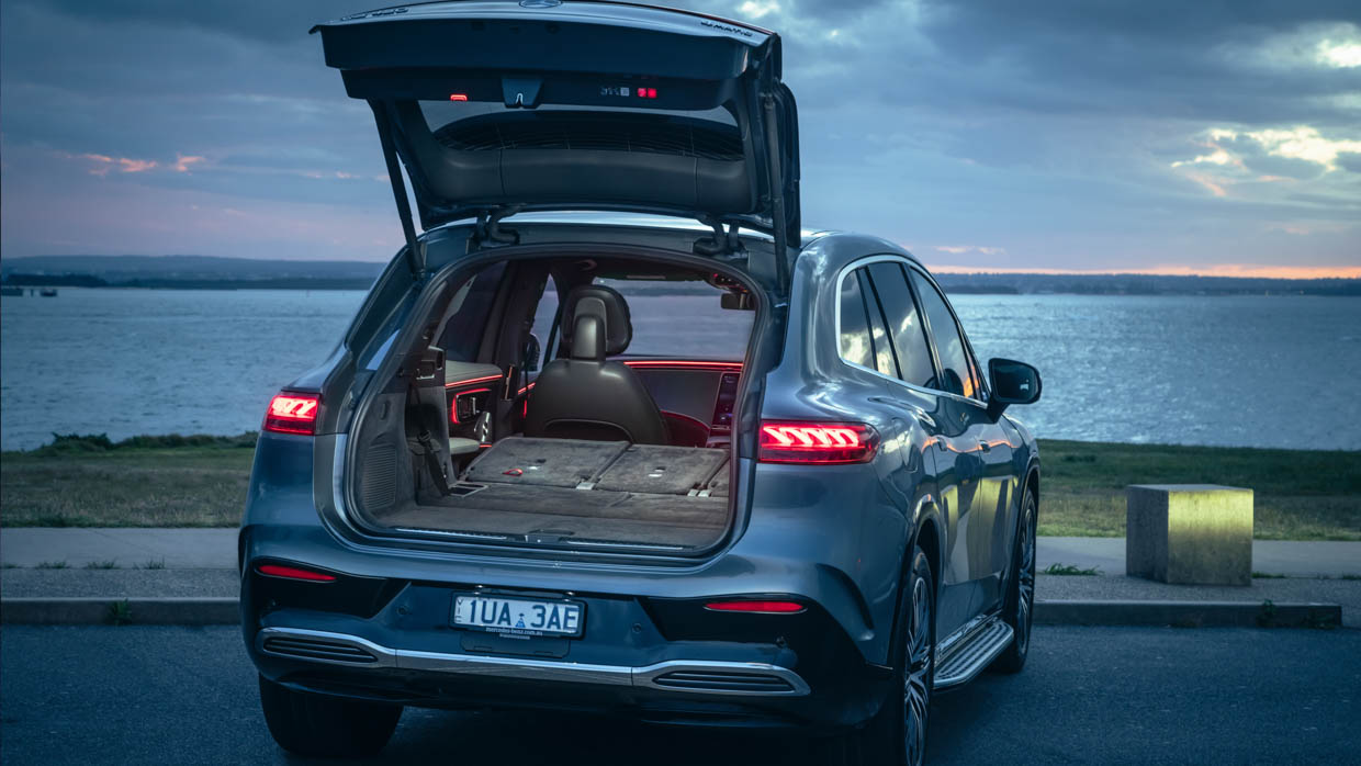 Mercedes-Benz EQS 450 SUV 2023 boot