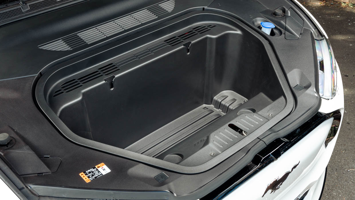 Ford Mustang Mach-E Premium 2023 frunk