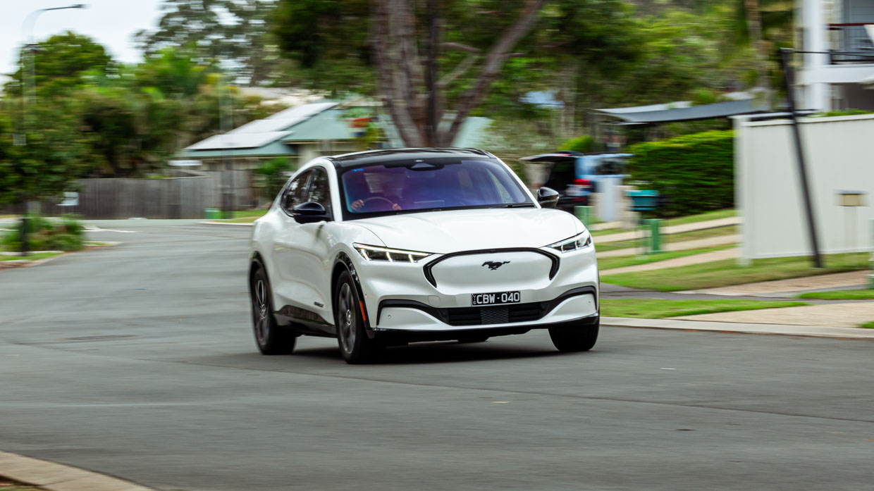 Ford Mustang Mach-E Premium 2023 driving front city 2