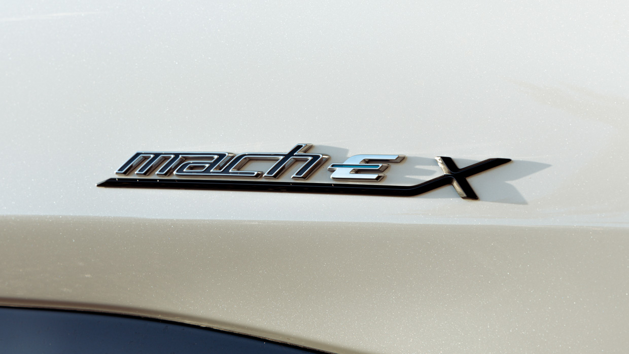 Ford Mustang Mach-E Premium 2023 badge