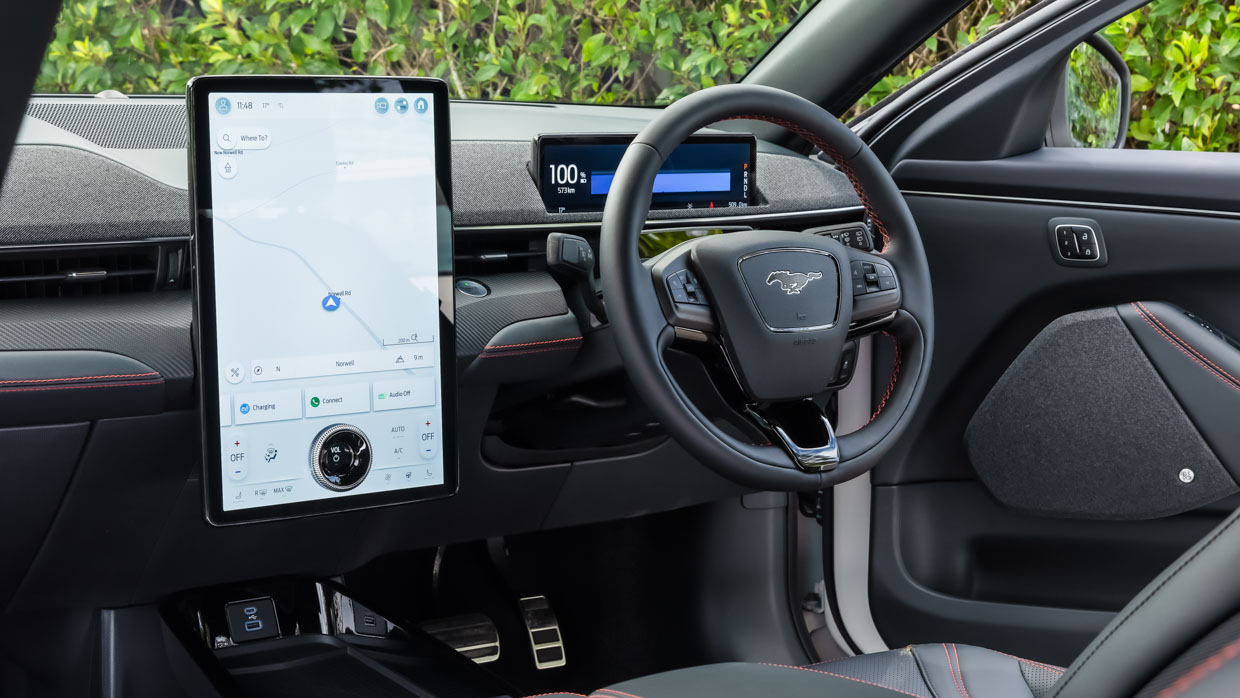 Ford Mustang Mach-E Premium 2023 front dash