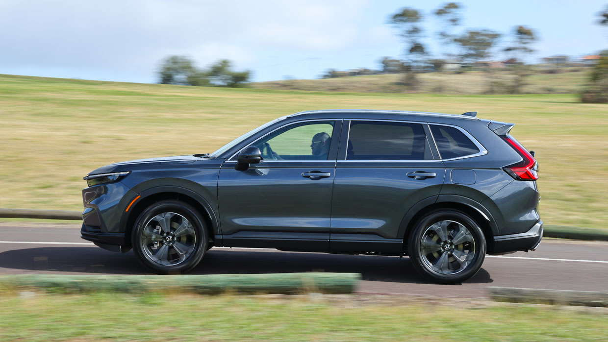 Honda CR-V VTi LX AWD 2023 driving side 2