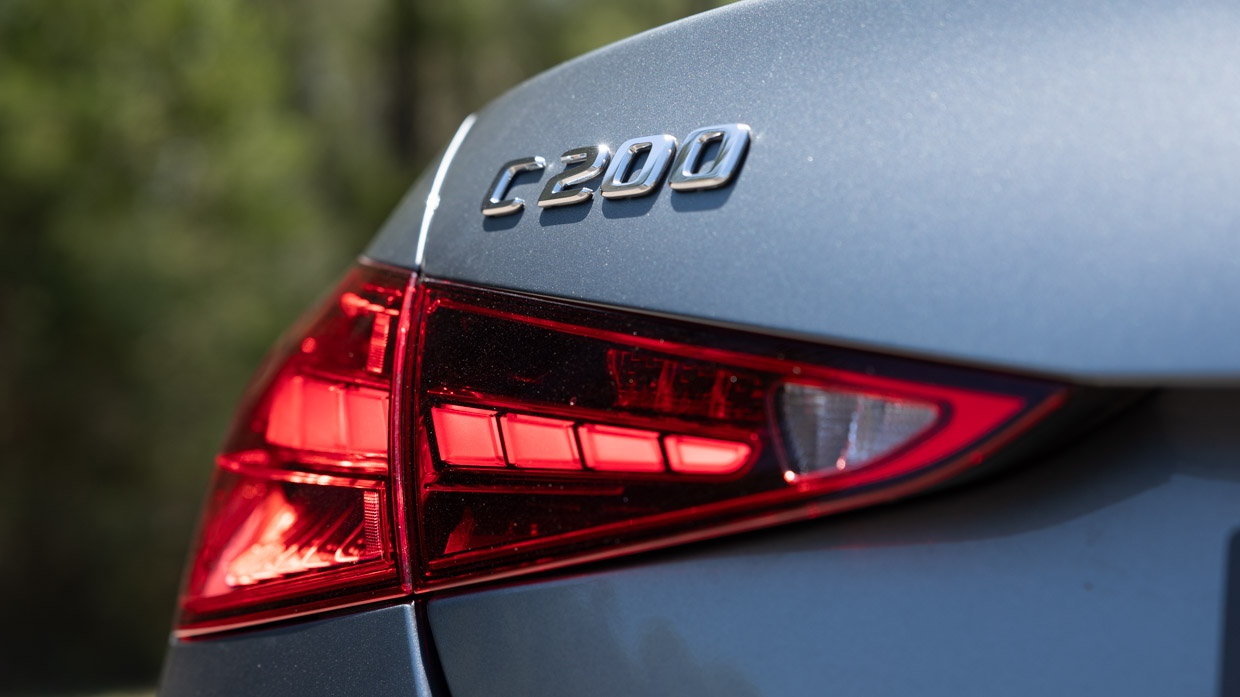 Mercedes-Benz C200 LT 2022 badge