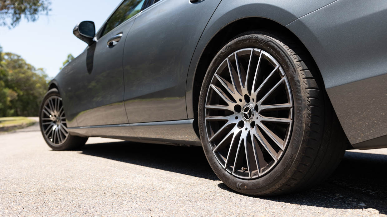 Mercedes-Benz C200 LT 2022 wheel