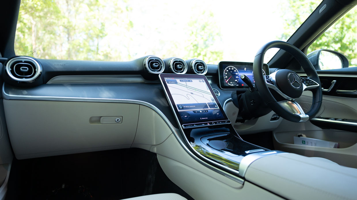 Mercedes-Benz C200 LT 2022 dash