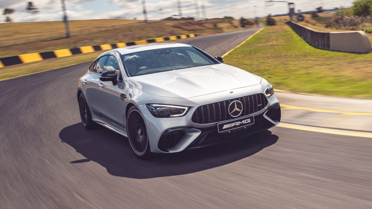 Mercedes-AMG GT 63 S E Performance 2023 front 3/4 close