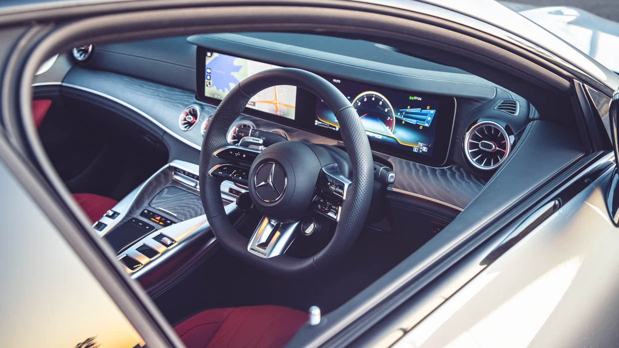 Mercedes-AMG GT 63 S E Performance 2023 cockpit