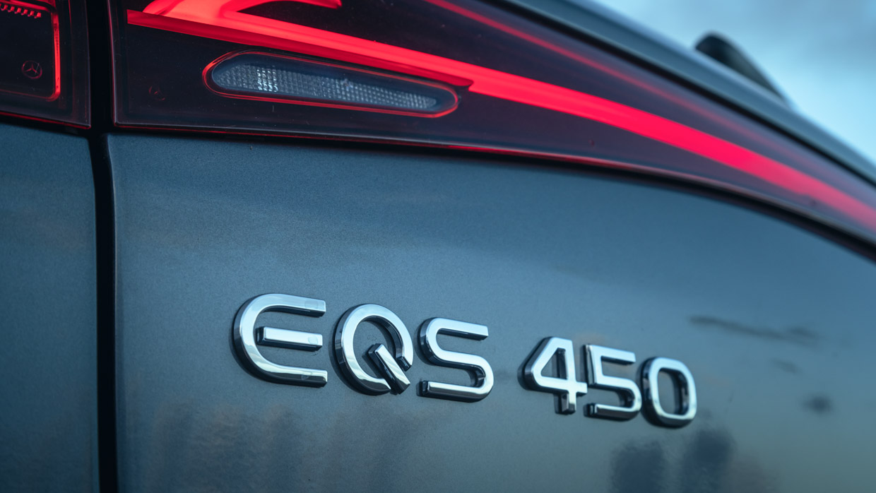 Mercedes-Benz EQS 450 SUV 2023 badge