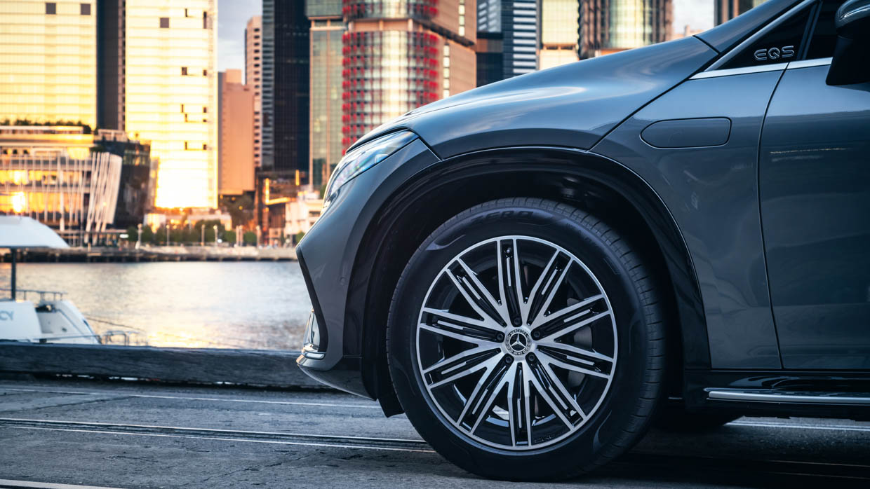 Mercedes-Benz EQS 450 SUV 2023 wheel