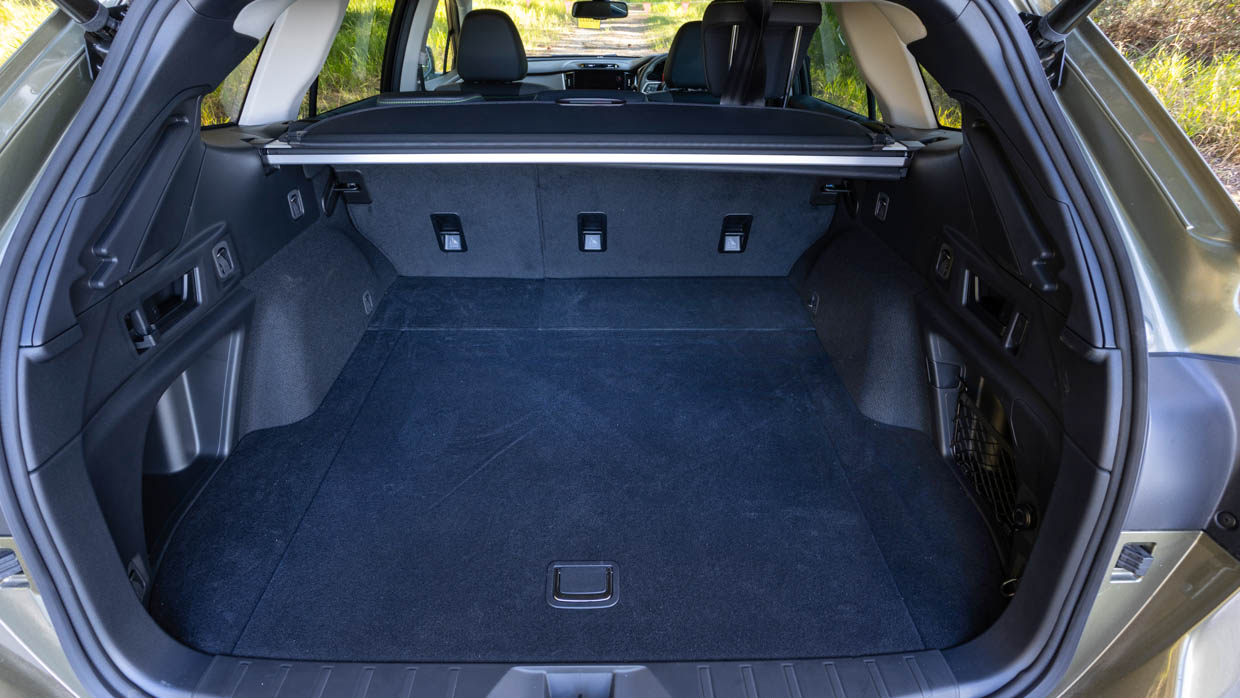 Subaru Outback Sport XT 2023 boot