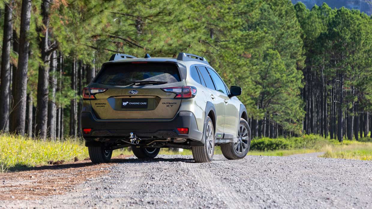 Subaru Outback Sport XT 2023 rear 3/4 2