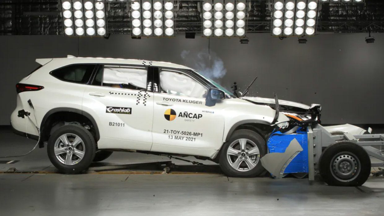 Toyota Kluger ancap crash