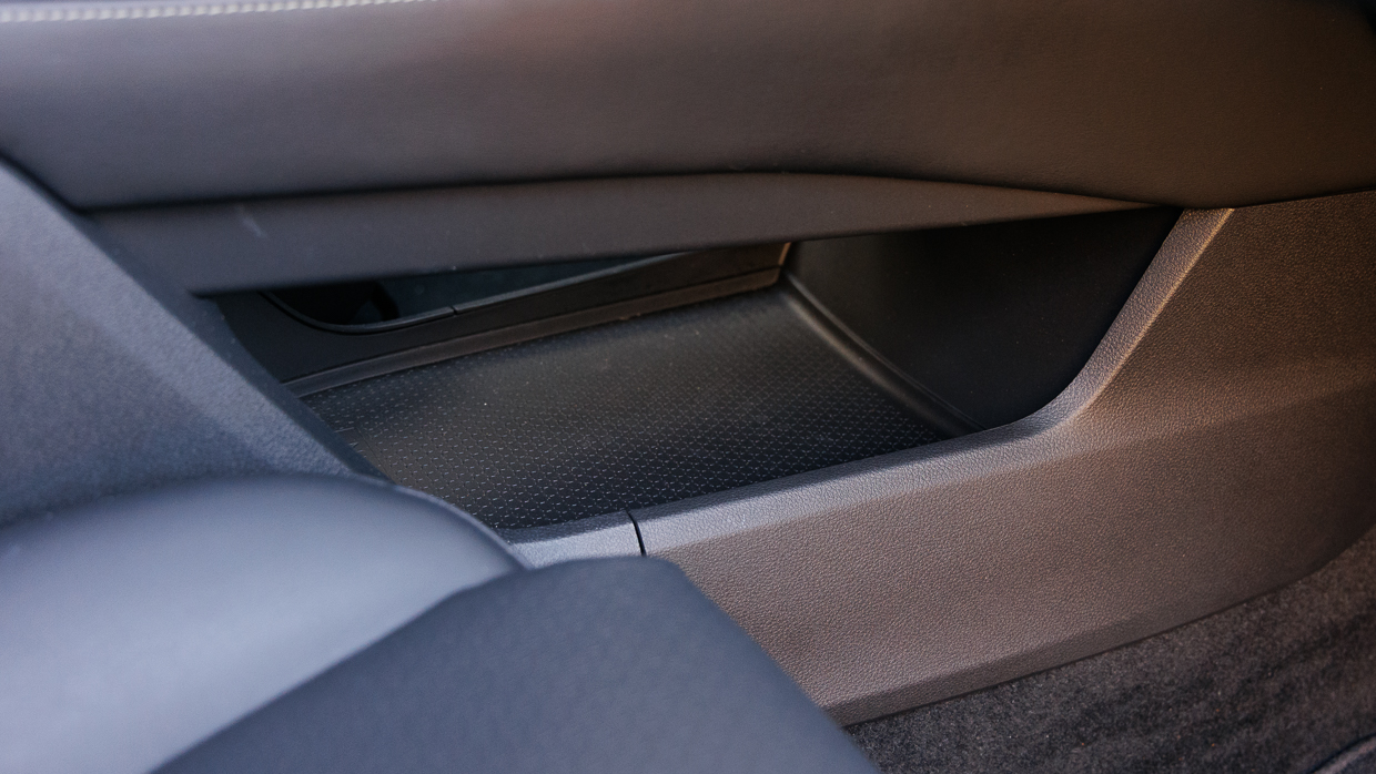 Nissan X-Trail ST-L AWD 2023 interior centre bin