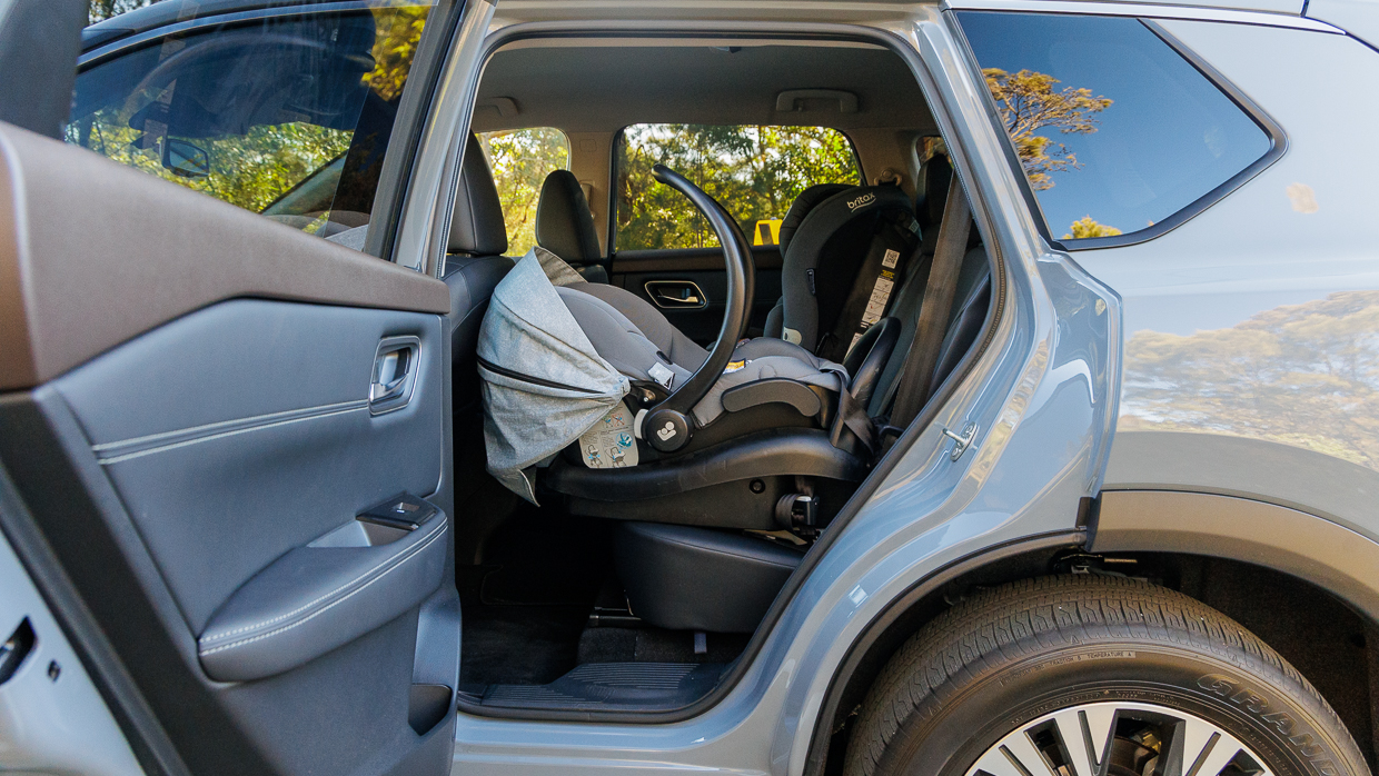 Nissan X-Trail ST-L AWD 2023 baby seat 2