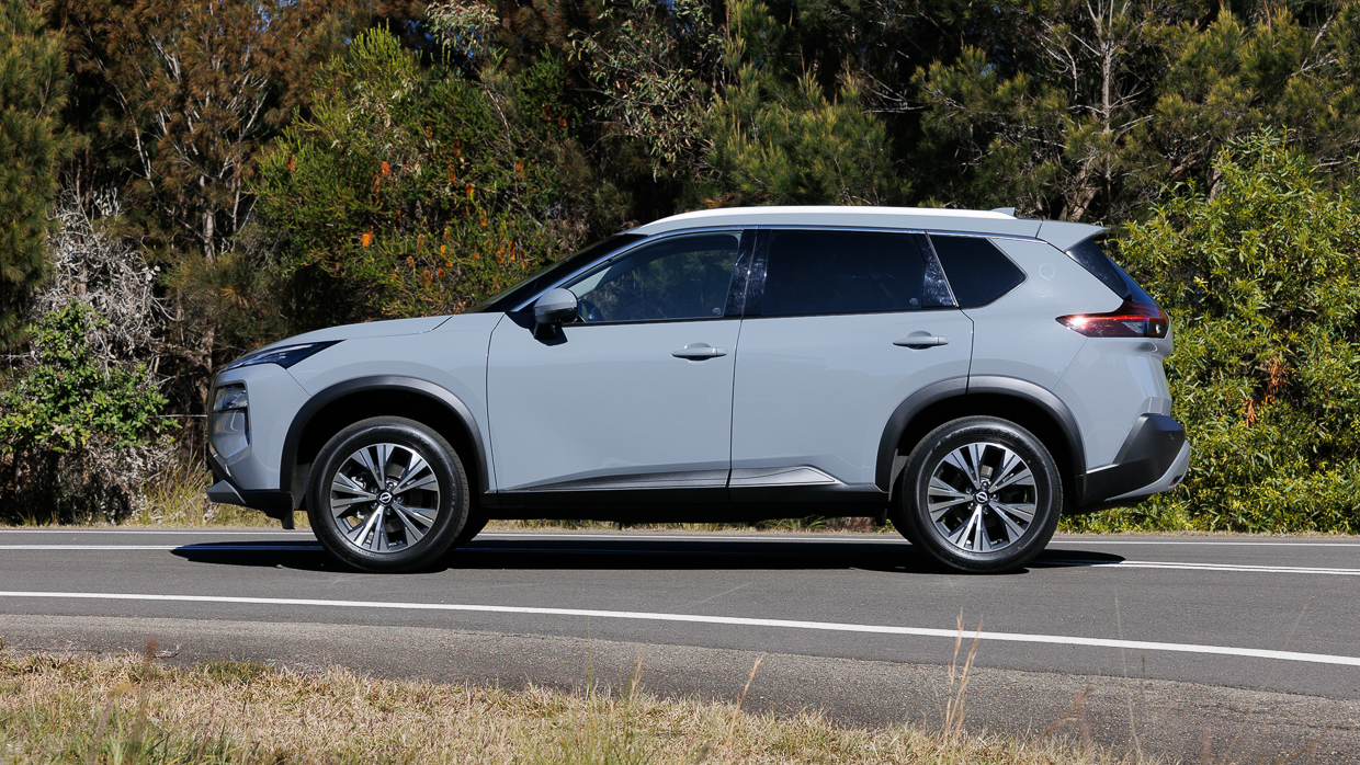 Nissan X-Trail ST-L AWD 2023 side