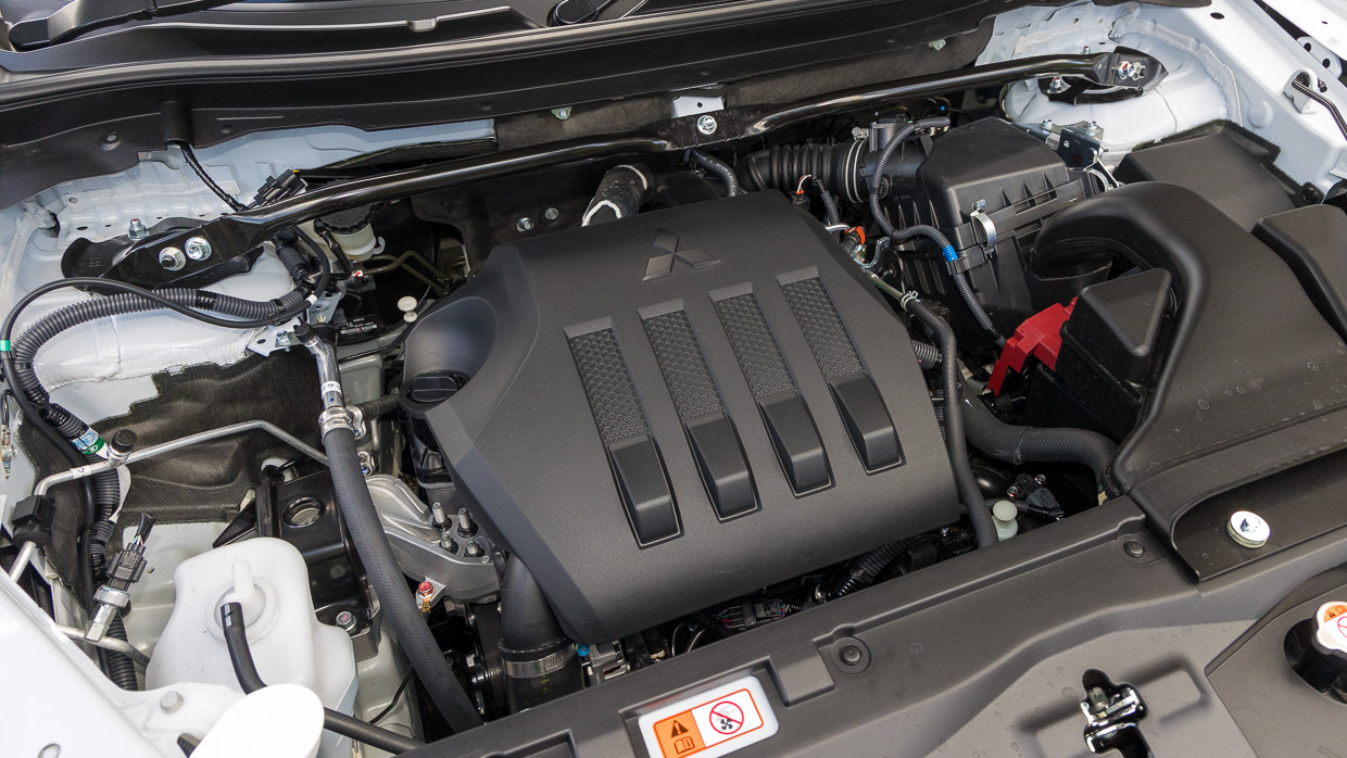 Mitsubishi Eclipse Cross LS Black Edition 2023 engine