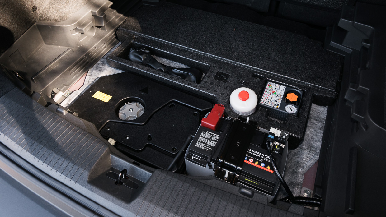 Nissan X-Trail Ti E-Power 2023 boot under floor