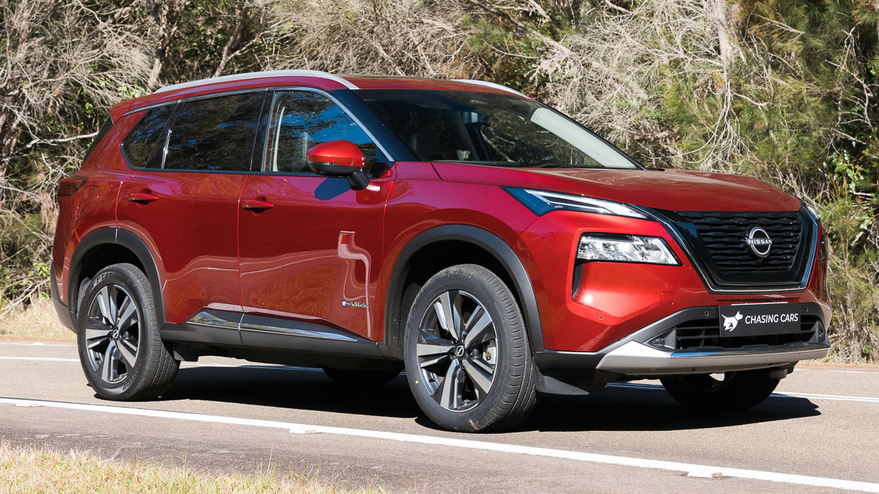 Nissan X-Trail Ti E-Power 2023 front 3/4 2