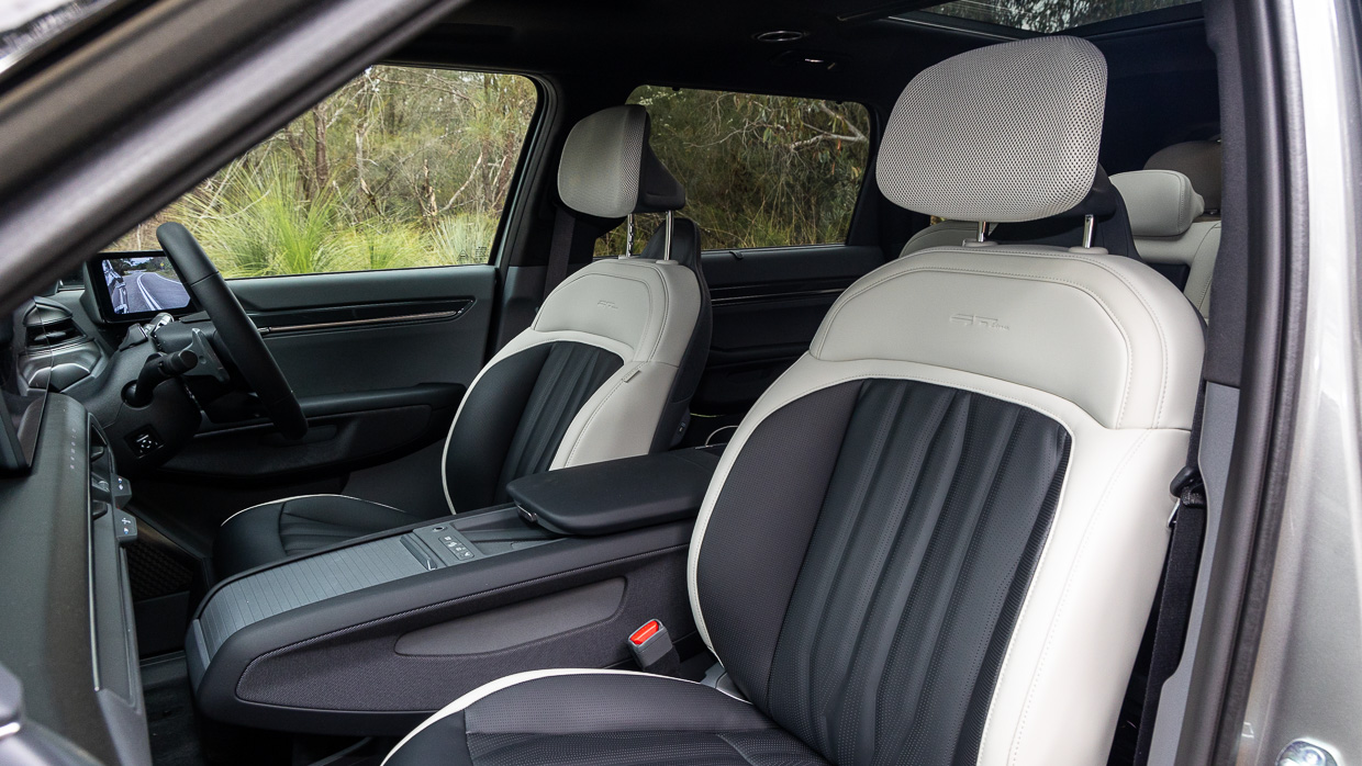 Kia EV9 GT-Line 2024 interior front seat