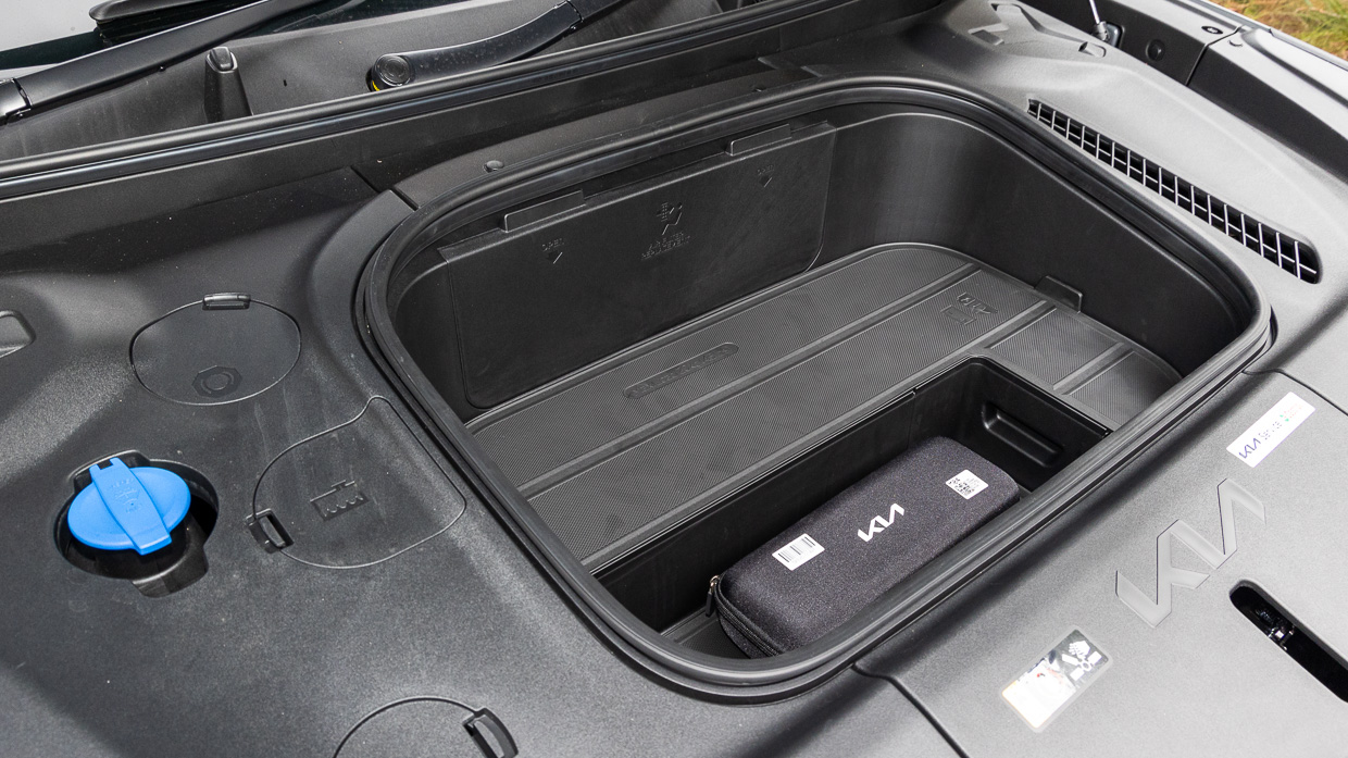 Kia EV9 GT-Line 2024 interior frunk