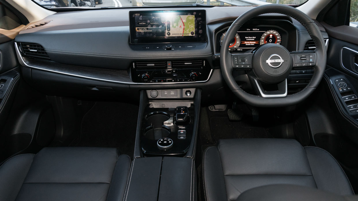 Nissan X-Trail Ti E-Power 2023 interior front