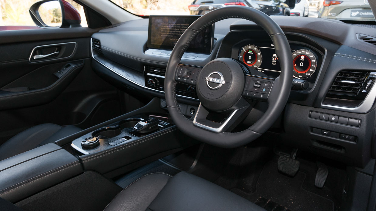Nissan X-Trail Ti E-Power 2023 interior offset