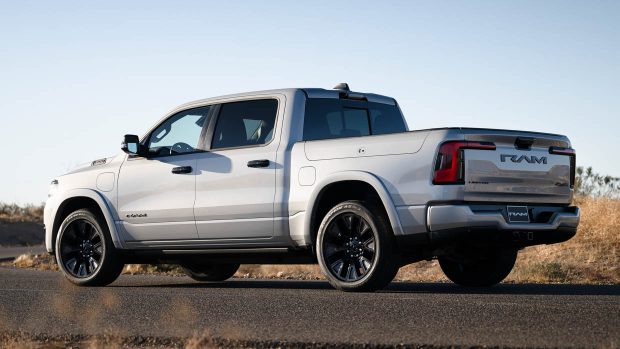 Ram 1500 2025: new Ramcharger plug-in hybrid to bring 233km of electric range, six-tonne towing 7 2025 Ram 1500 Ramcharger rear discontinue