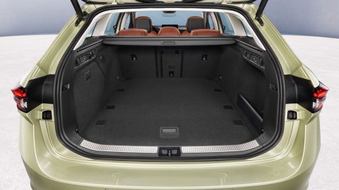 New Skoda Superb 2025: 195kW liftback and wagon coming to Australia ...
