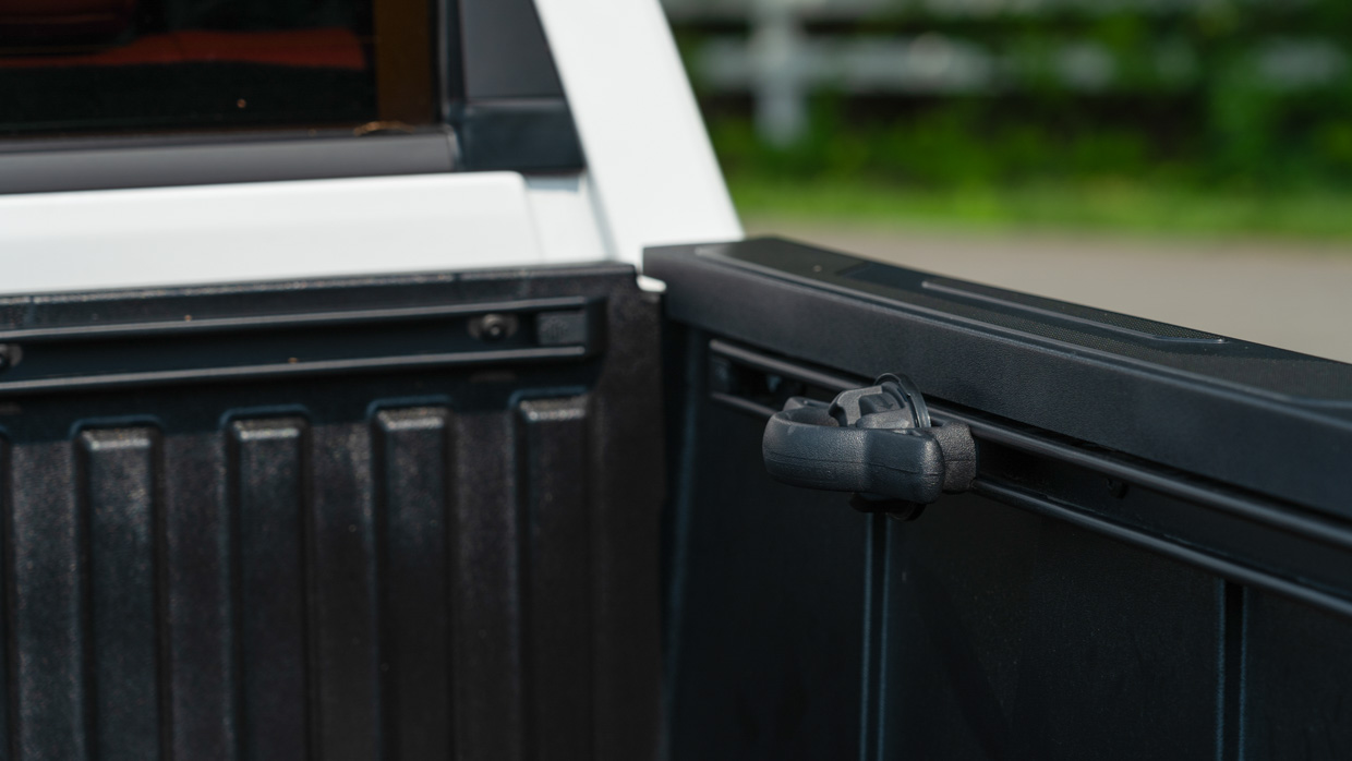 Toyota Tundra TRD 2023 rear tray tie down