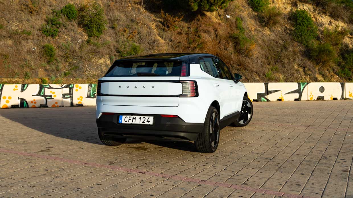 Volvo EX30 2023 rear 3/4