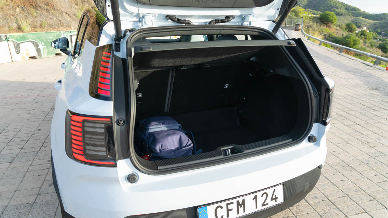 Volvo EX30 2023 boot