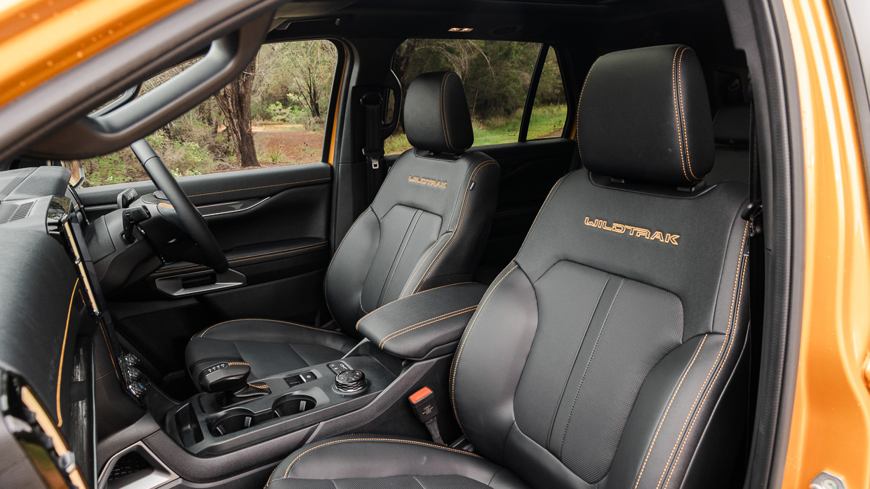 Ford Everest Wildtrak 2024 front seat