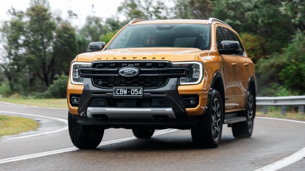 Ford Everest Wildtrak 2024 entrance 7