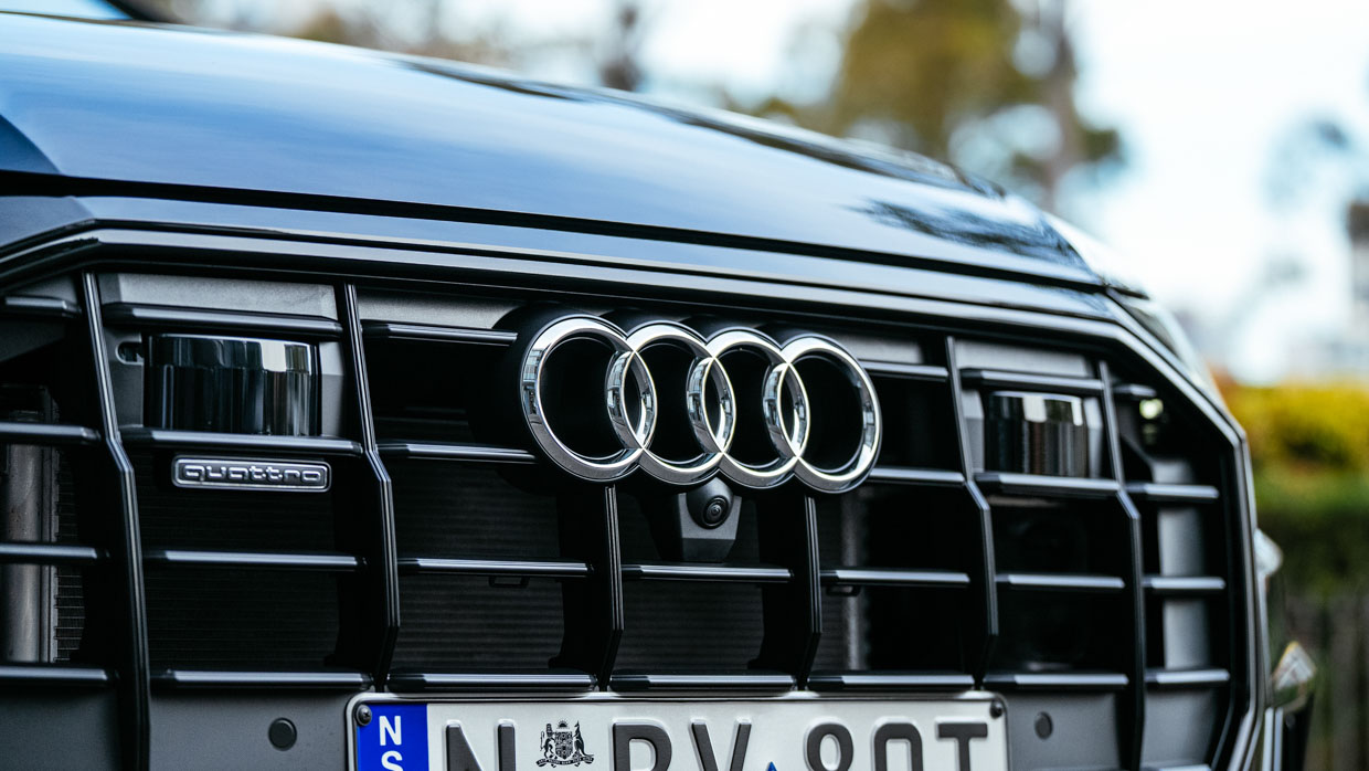 Audi Q8 60 TFSIe 2024-badge