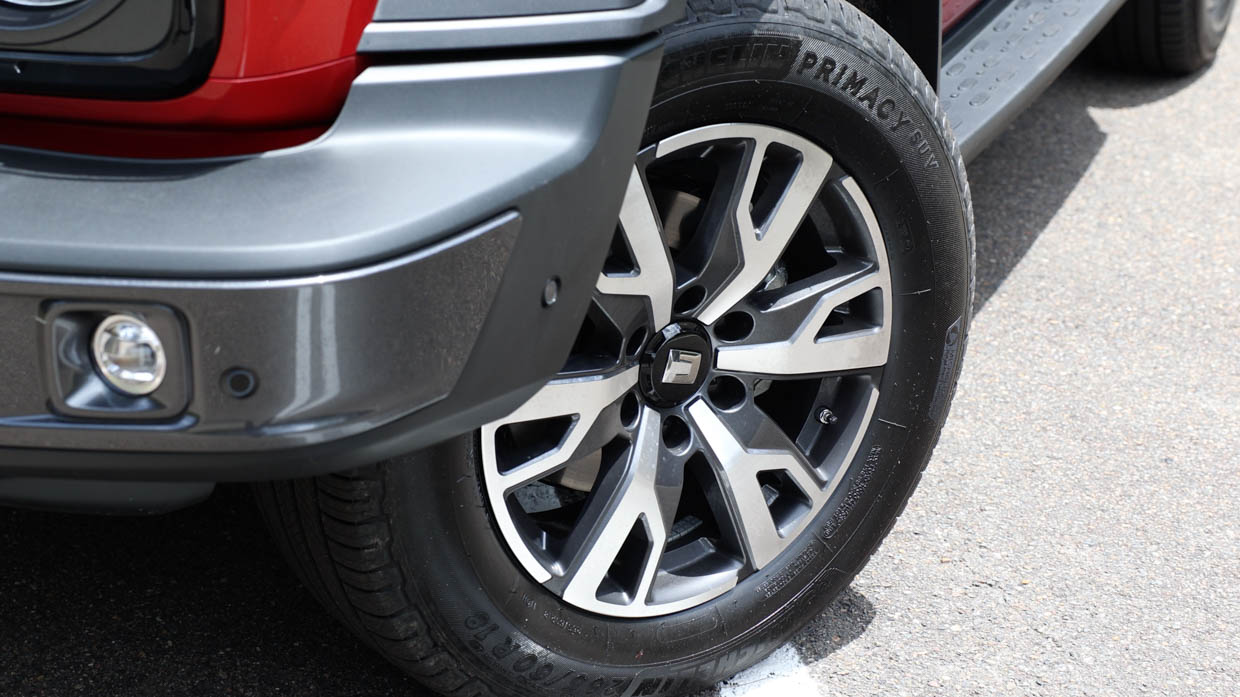 GWM Tank 300 Ultra Hybrid 2024 front 3/4 wheel