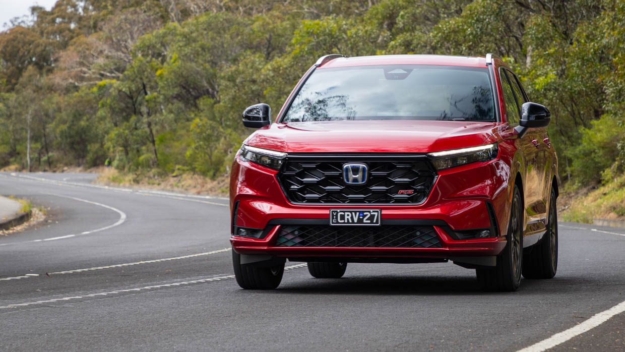 Honda CR-V e-HEV RS 2023 driving front