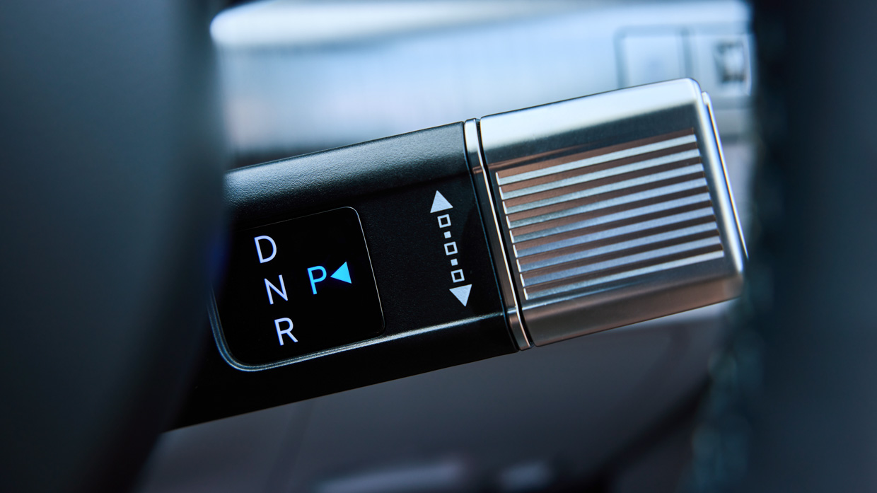 Hyundai Kona Electric Premium 2024 shifter