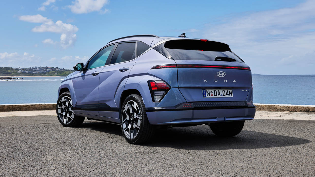 Hyundai Kona Electric Premium 2024 rear 3/4