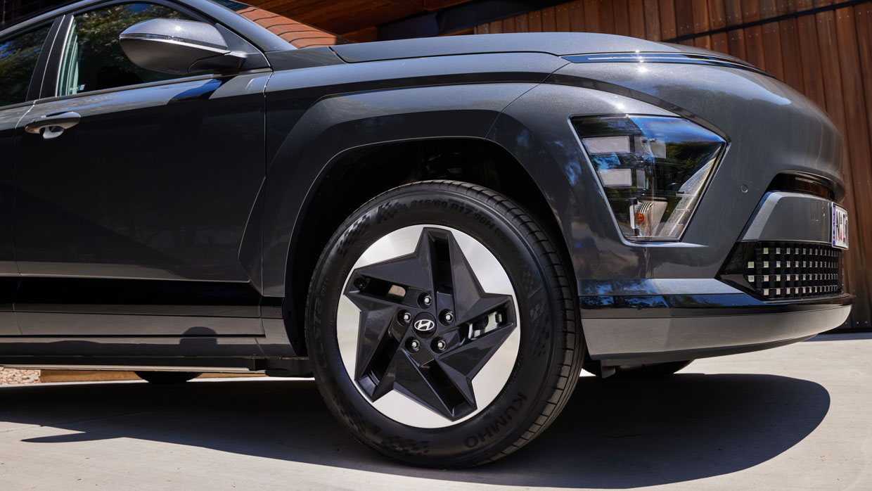 Hyundai Kona Electric base 2024 wheel
