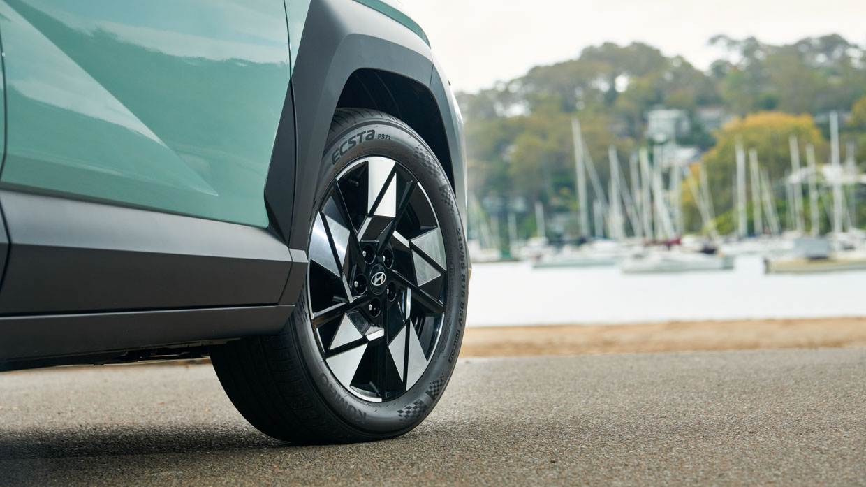 Hyundai Kona Hybrid Premium 2024 wheel