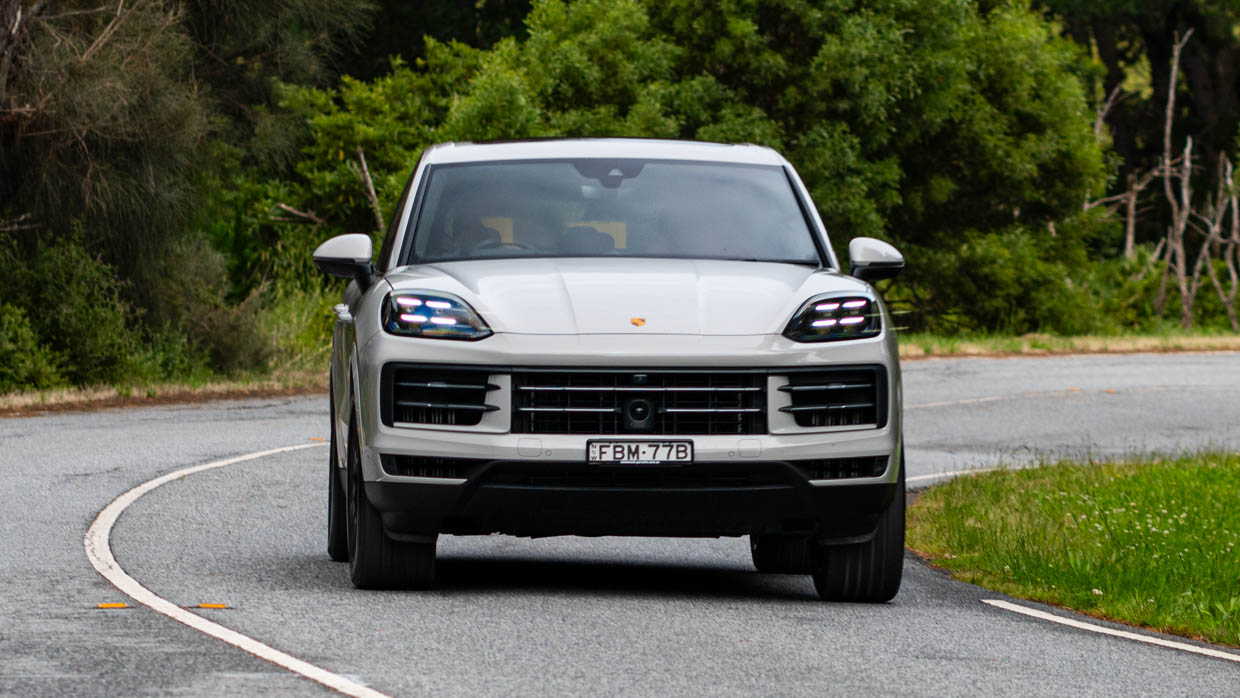 Porsche Cayenne S 2024 driving front 3