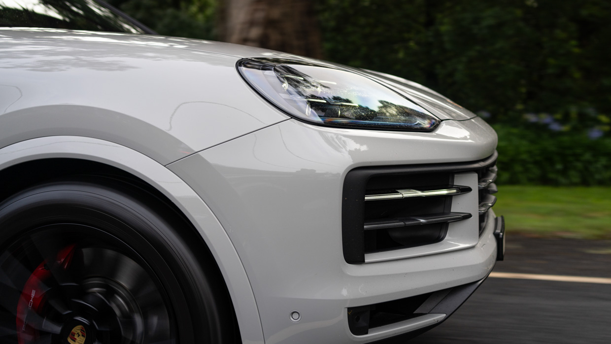 Porsche Cayenne S 2024 driving front close
