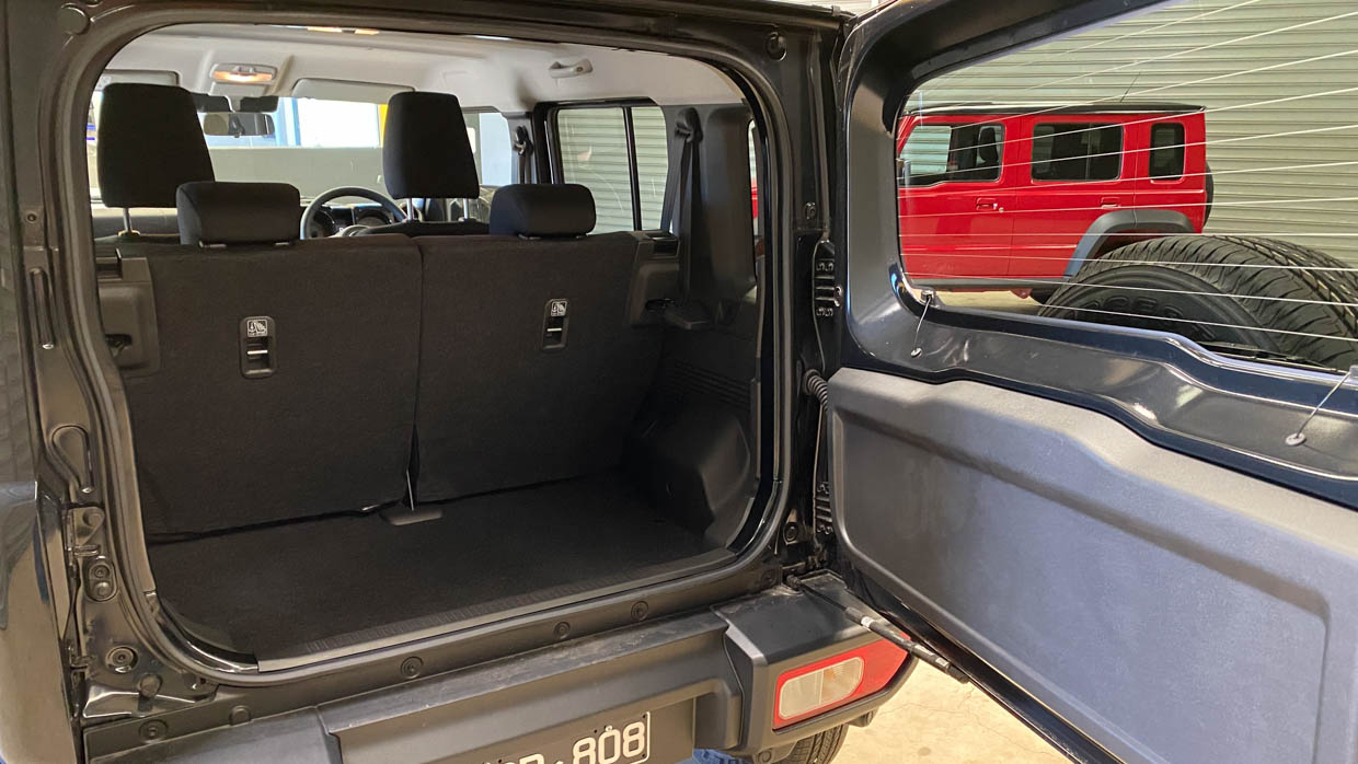 Suzuki JImny XL 2024 boot