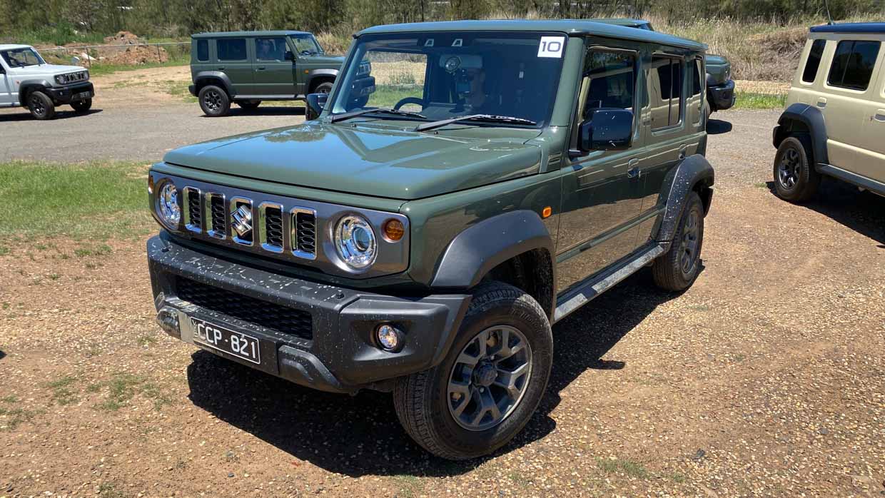 Suzuki JImny XL 2024 front dirt