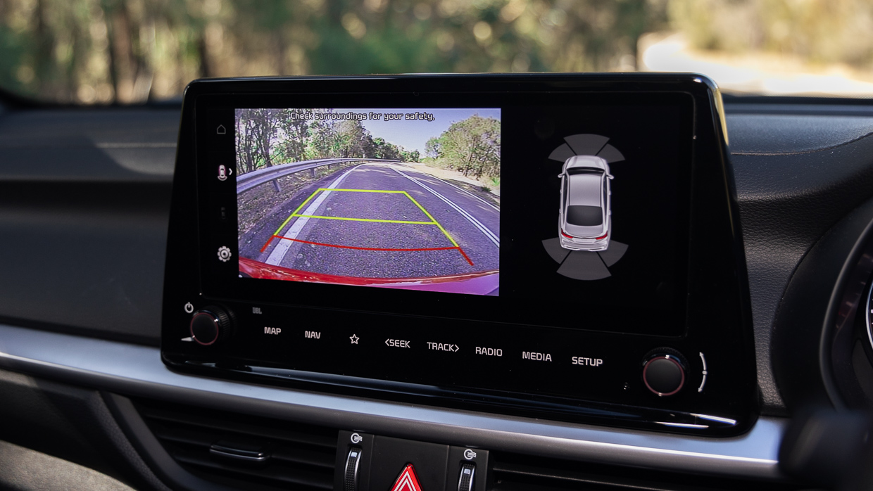 Kia Cerato GT 2024 interior screen 2